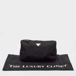 مملوكة مسبقًا Prada Black Nylon Logo Zip Pouch