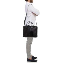 مملوكة مسبقًا حقيبة مستندات سفر برادا جلد سافيانو أسود ومضغوط بتنقش التمساح