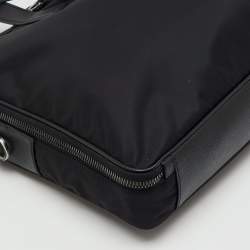 مملوكة مسبقًا حقيبة مستندات برادا نايلون معاد تدويره وجلد سافيانو أسود