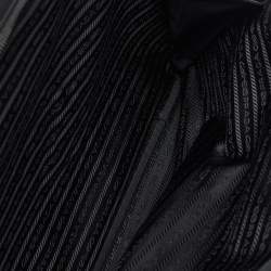 مملوكة مسبقًا حقيبة مستندات برادا نايلون معاد تدويره وجلد سافيانو أسود