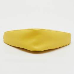 مملوكة مسبقًا حقيبة برباط ثلاثي الزوايا برادا جلد أصفر