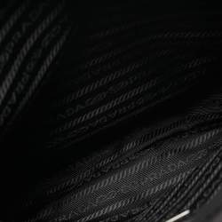 مملوكة مسبقًا حقيبة برادا ماسنجر نايلون أسود وجلد سافيانو