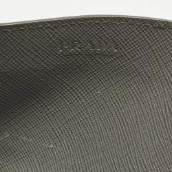 مملوكة مسبقًا Prada Grey/Blue Saffiano Leather Card Holder