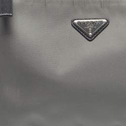 Pre Owned حقيبة مسنجر برادا نايلون رمادي/أسود مع شعار