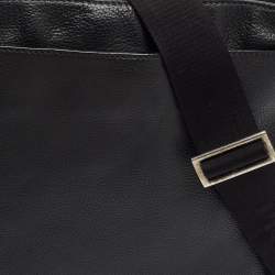 Pre Owned Prada Black Leather Zip Messenger Bag