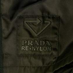 مملوكة مسبقًا Prada Black Cotton Patch Pocket Detail V-Neck T-Shirt L