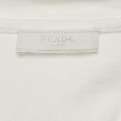 مملوكة مسبقًا تي شيرت برادا قطني أبيض بتفاصيل الشعار مقاس كبير