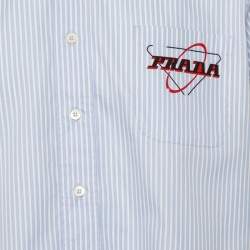 Pre Owned قميص برادا أكمام قصيرة مطبوع شعار لماركة قطن مقلم أزرق مقاس كبير جداً جداً (اكس اكس لارج)