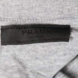 Pre Owned تي شيرت برادا قطن رصاصي بأكمام قصيرة رقبة حرف في مقاس كبير جدًا -إكس لارج