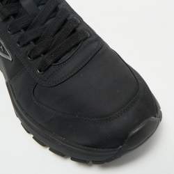 Pre Owned Prada Black Re-Nylon Prax Logo Low Top Sneakers Size 40