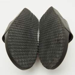 Pre Owned Prada Black Rubber Logo Flat Pool Slide Sandals Size 40