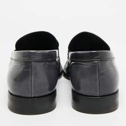 مملوكة مسبقًا حذاء لوفرز برادا بشراريب جلد رمادي مقاس 43