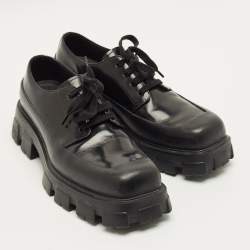 مملوكة مسبقًا Prada Monolith Size 44 Black Leather and Rubber Loafers
