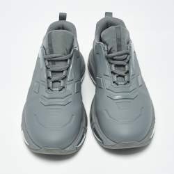 مملوكة مسبقًا Prada Collision 19 LR Size 41.5 Grey Technical Fabric and Rubber Lace Up Sneakers