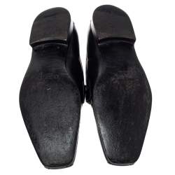 مملوكة مسبقًا Prada Black Leather Loafers Size 42
