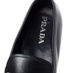 مملوكة مسبقًا Prada Black Leather Loafers Size 42