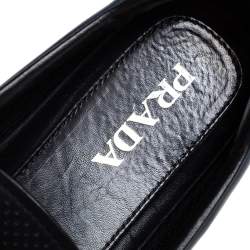 مملوكة مسبقًا حذاء لوفرز برادا سير بيني سليب أون جلد مخرم أزرق و أسود مقاس 41