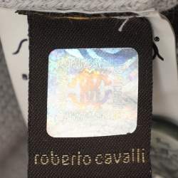 Pre Owned ```json
[{"name": "Roberto Cavalli Tri Color Rib Knit Cardigan M", "name_ar": "كارديجان محبوك مضلع بثلاثة ألوان روبيرتو كافالي مقاس متوسط"}]
```