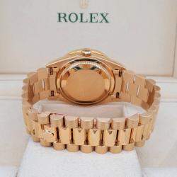 Rolex Custom Green  Diamonds 18K Yellow Gold Emeralds President Day-Date 18238 Automatic Men's Wristwatch 36mm