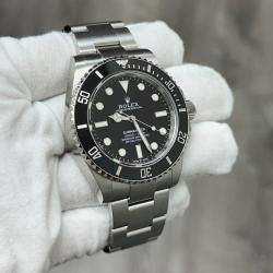 Pre Owned Rolex Submariner 124060 Automatic Black Ceramic Stainless Steel Men's Wristwatch 41 mm