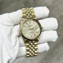Pre Owned Rolex Oyster Perpetual Date 15037 Automatic Silver Dial 14k Yellow Gold Men's Wristwatch 34mm