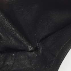 مملوكة مسبقًا محفظة بطيتيين سان لوران بقع جلد أسود