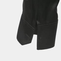 مملوكة مسبقًا قميص سان لوران بأكمام طويلة من الكريب بطبعة نجوم سوداء مقاس كبير جداً