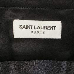 مملوكة مسبقًا قميص سان لوران بأكمام طويلة من الكريب بطبعة نجوم سوداء مقاس كبير جداً