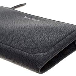 Pre Owned Salvatore Ferragamo Black Leather Zip Clutch