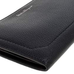 Pre Owned Salvatore Ferragamo Black Leather Zip Clutch