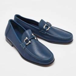 مملوكة مسبقًا Salvatore Ferragamo Blue Leather Gancini Slip On Loafers Size 41.5