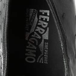 مملوكة مسبقًا Salvatore Ferragamo Dark Grey Ostrich Leather Gris Oxfords Size 44