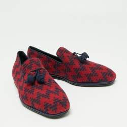 مملوكة مسبقًا حذاء لوفرز سالفاتوري فيراغامو فابيو قماش أحمر/أزرق بشراشيب مقاس 43