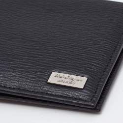 Pre Owned Salvatore Ferragamo Black Textured Leather Logo Bifold Wallet