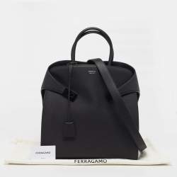Pre Owned Salvatore Ferragamo Hug Black Leather Tote