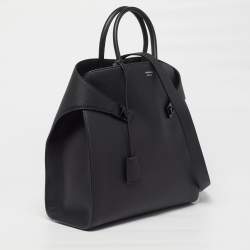 Pre Owned Salvatore Ferragamo Hug Black Leather Tote