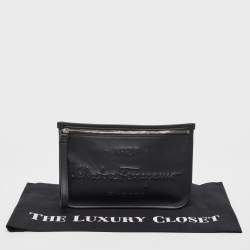 Pre Owned Salvatore Ferragamo Black Leather Zip Wristlet Pouch