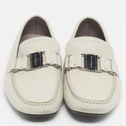 Pre Owned Salvatore Ferragamo Cream Leather Gancini Loafers Size 42