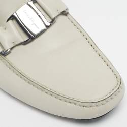 Pre Owned Salvatore Ferragamo Cream Leather Gancini Loafers Size 42
