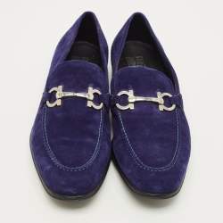 مملوكة مسبقًا Salvatore Ferragamo Gancini Size 43.5 Blue Suede Loafers