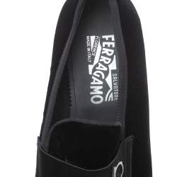 مملوكة مسبقًا حذاء لوفرز سالفاتورى فيراغامو أندريا  قطيفة أسود مقاس 42 