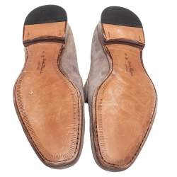 مملوكة مسبقًا Salvatore Ferragamo Grey Suede Gancini Slip On Loafers Size 44