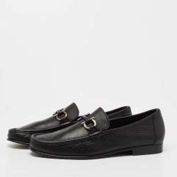 مملوكة مسبقًا Salvatore Ferragamo Black Leather Gancini Loafers Size 41