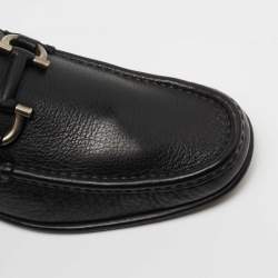 مملوكة مسبقًا Salvatore Ferragamo Black Leather Gancini Loafers Size 41