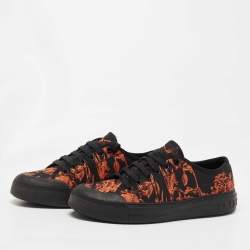 Pre Owned Salvatore Ferragamo Black/Red Brocade Fabric Rebel Printed Low Top Sneakers Size 42.5 