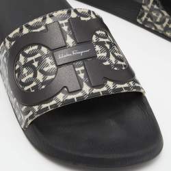 Pre Owned Salvatore Ferragamo Black/Grey Rubber Gancini Logo Slide Sandals Size 44