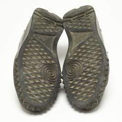 مملوكة مسبقًا Salvatore Ferragamo Black Leather Low Top Sneakers Size 41.5 