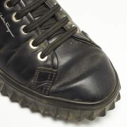 مملوكة مسبقًا Salvatore Ferragamo Black Leather Low Top Sneakers Size 41.5 