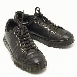 مملوكة مسبقًا Salvatore Ferragamo Black Leather Low Top Sneakers Size 41.5 