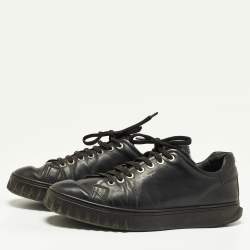 مملوكة مسبقًا Salvatore Ferragamo Black Leather Low Top Sneakers Size 41.5 